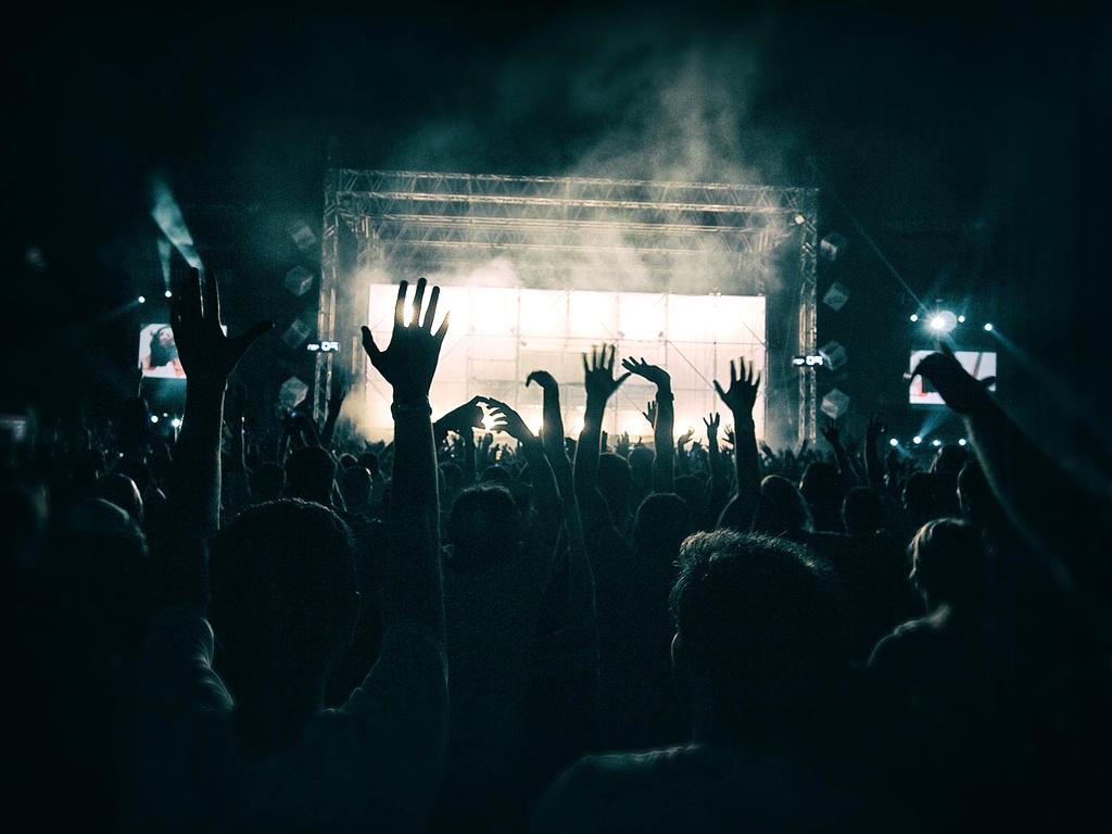 Audience members with biometric sensors and neural feedback devices