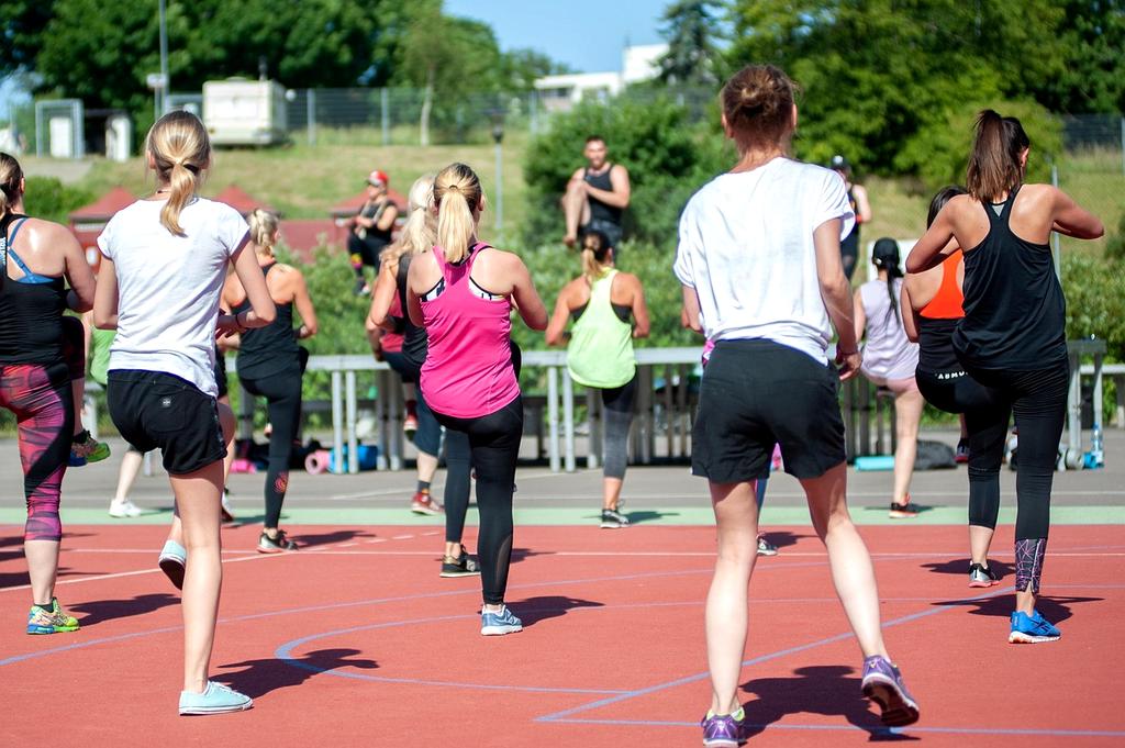 Holographic stage performance